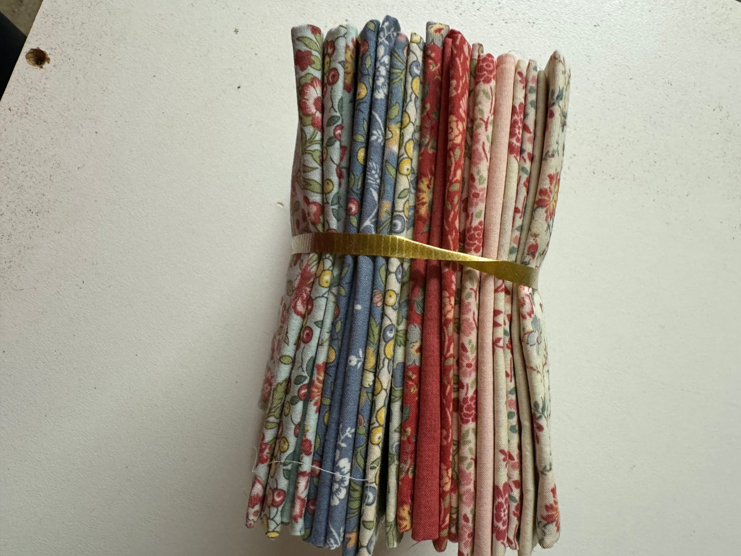 Moda Tres Jolie Lawns Set of 20 Fat Quarters