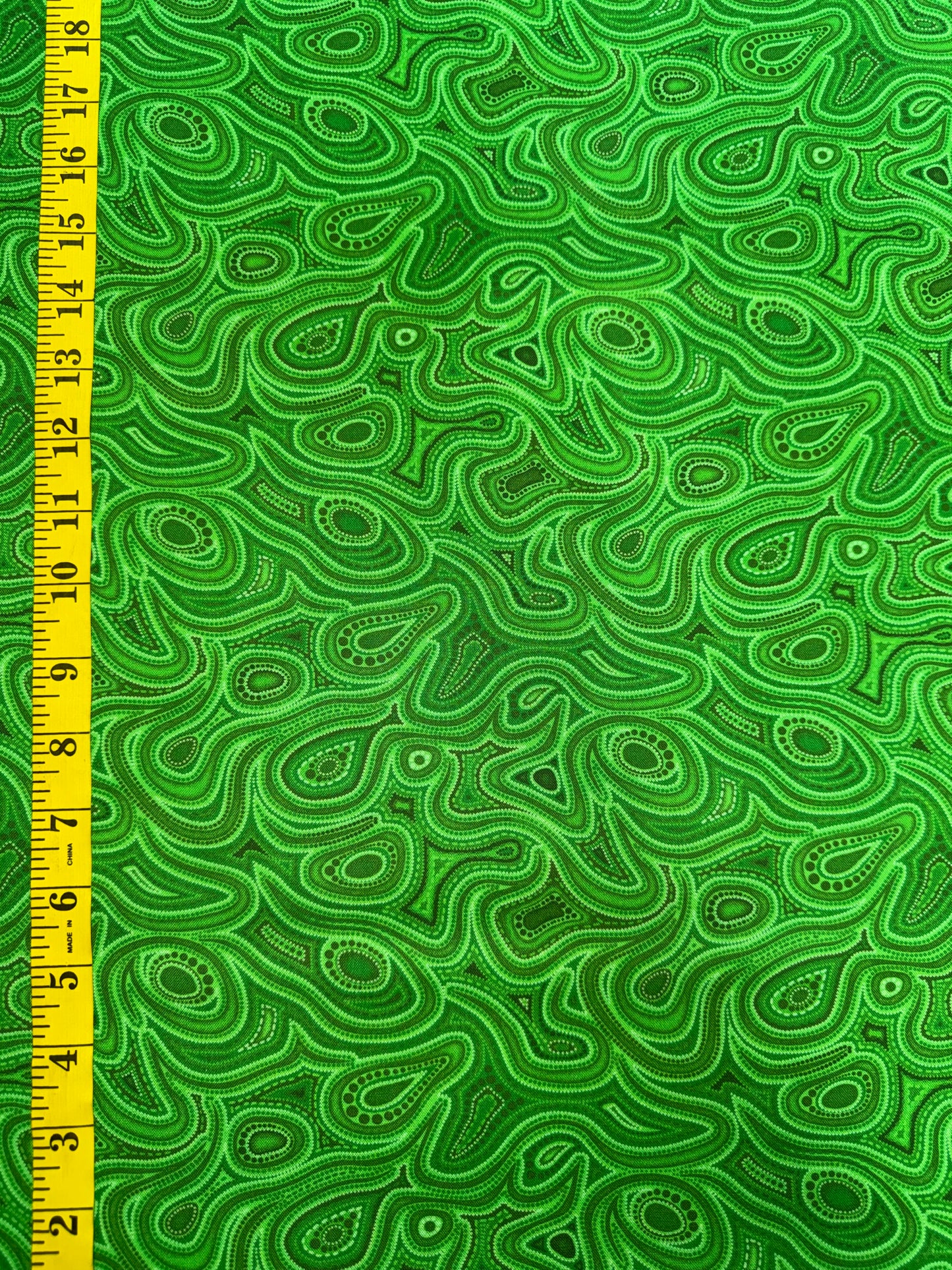 TJUKURPA LAND - Swirls in Green