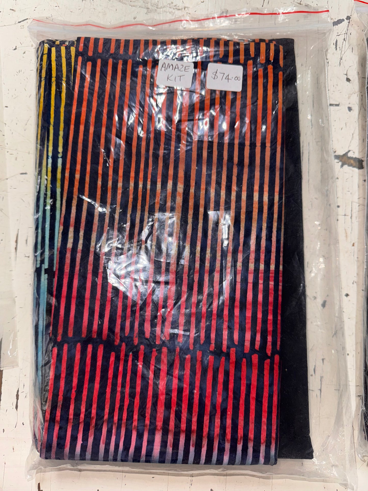 “Amaze" Fabric Kit by Batik Australia 2 available