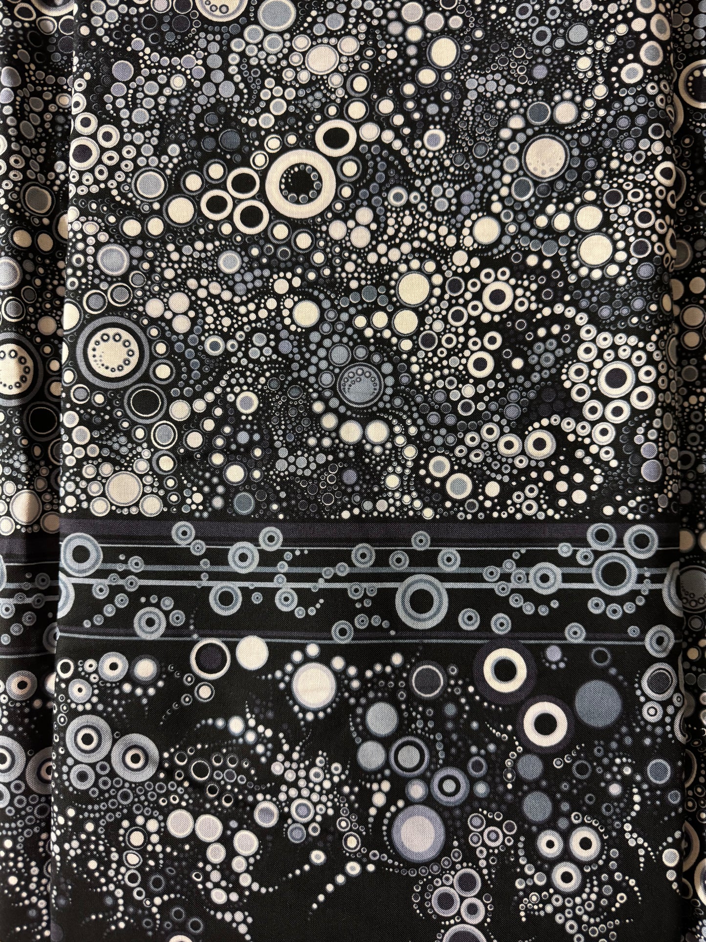 Robert Kaufman - Effervescence Border Print - Black and White
