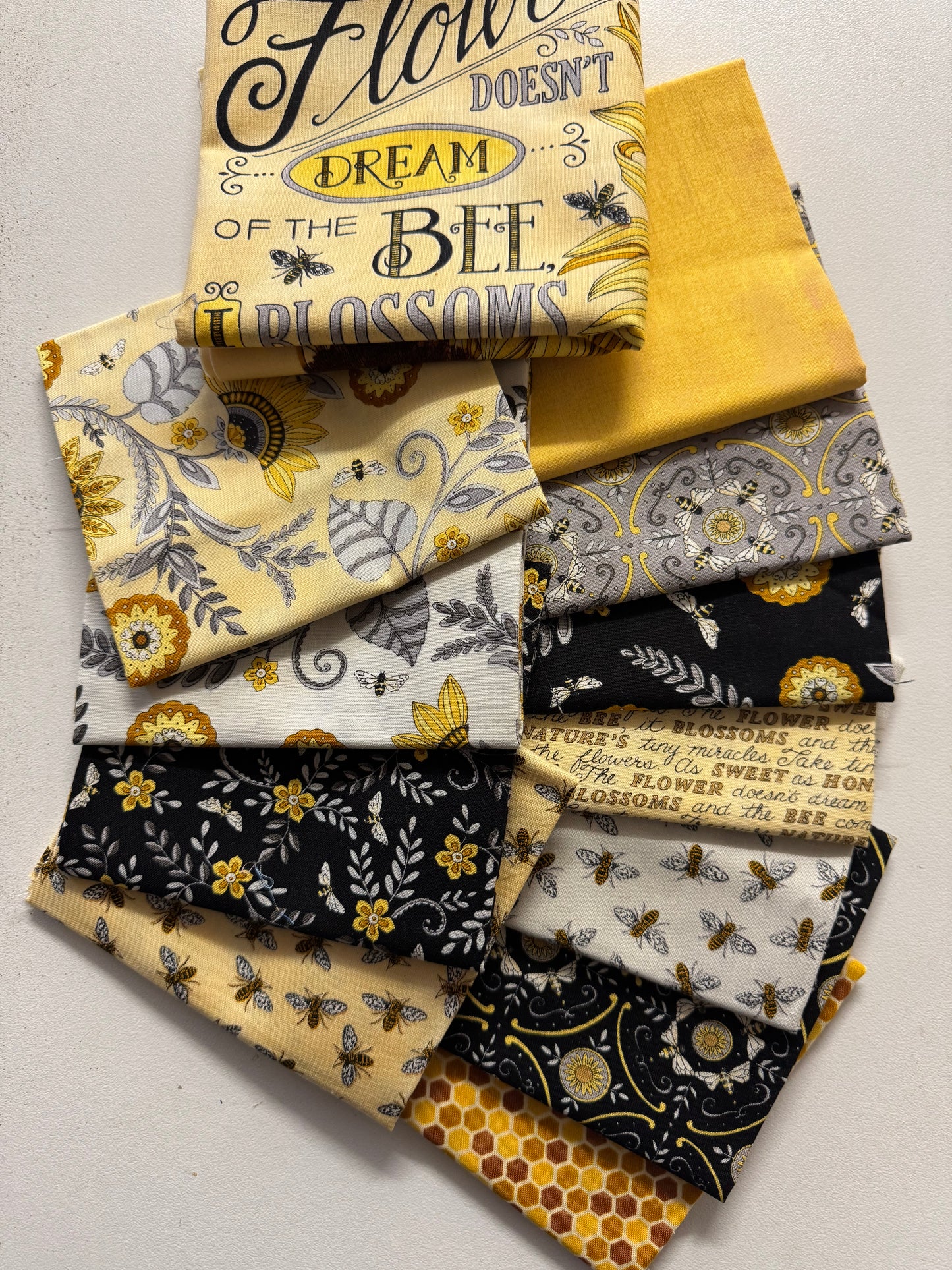 Bee Grateful Panel and Fat Quarter Set - by Deb Strain for Moda