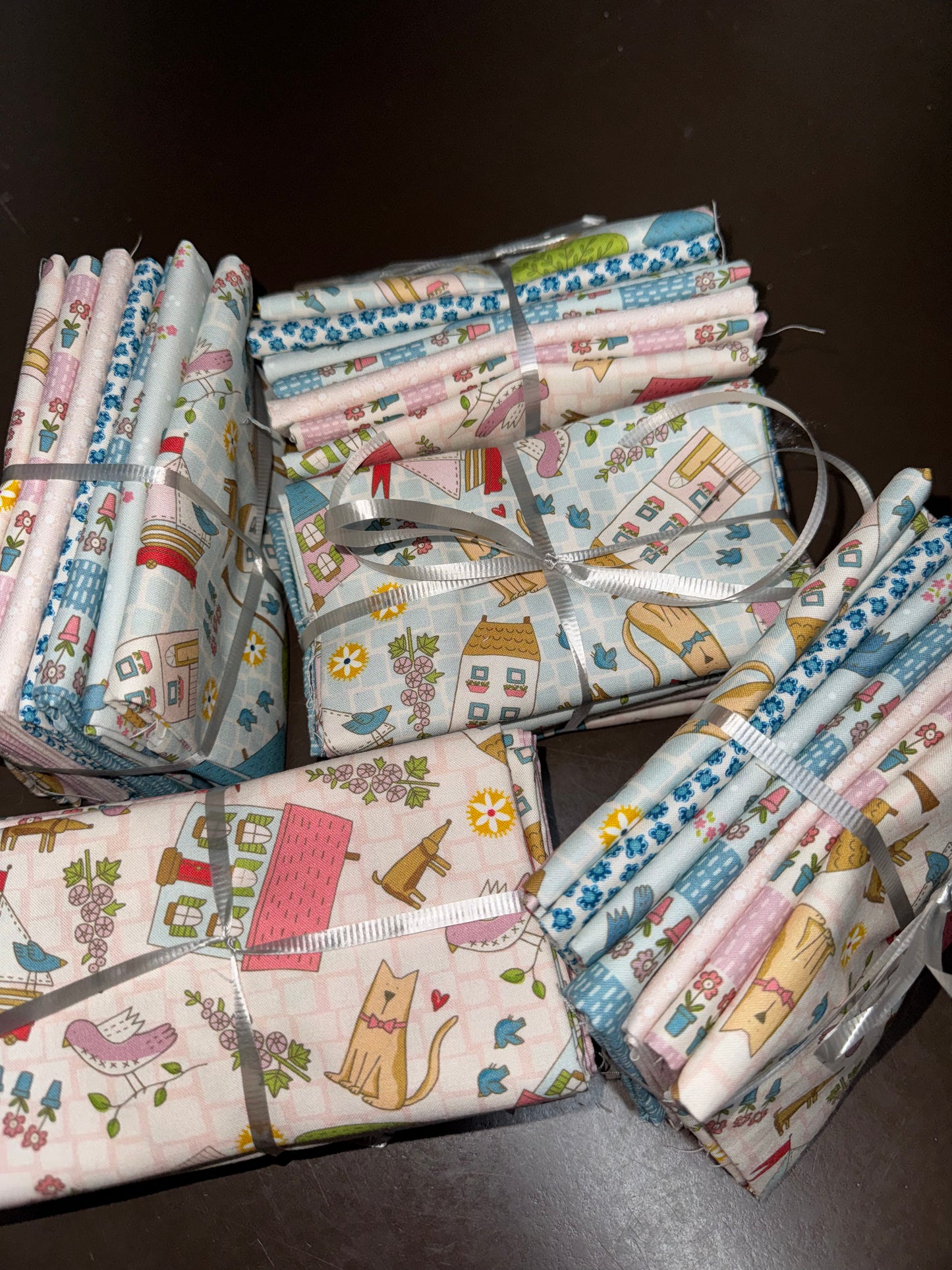DV Fat Quarter Pack (7) - Out and About by Natalie Bird
