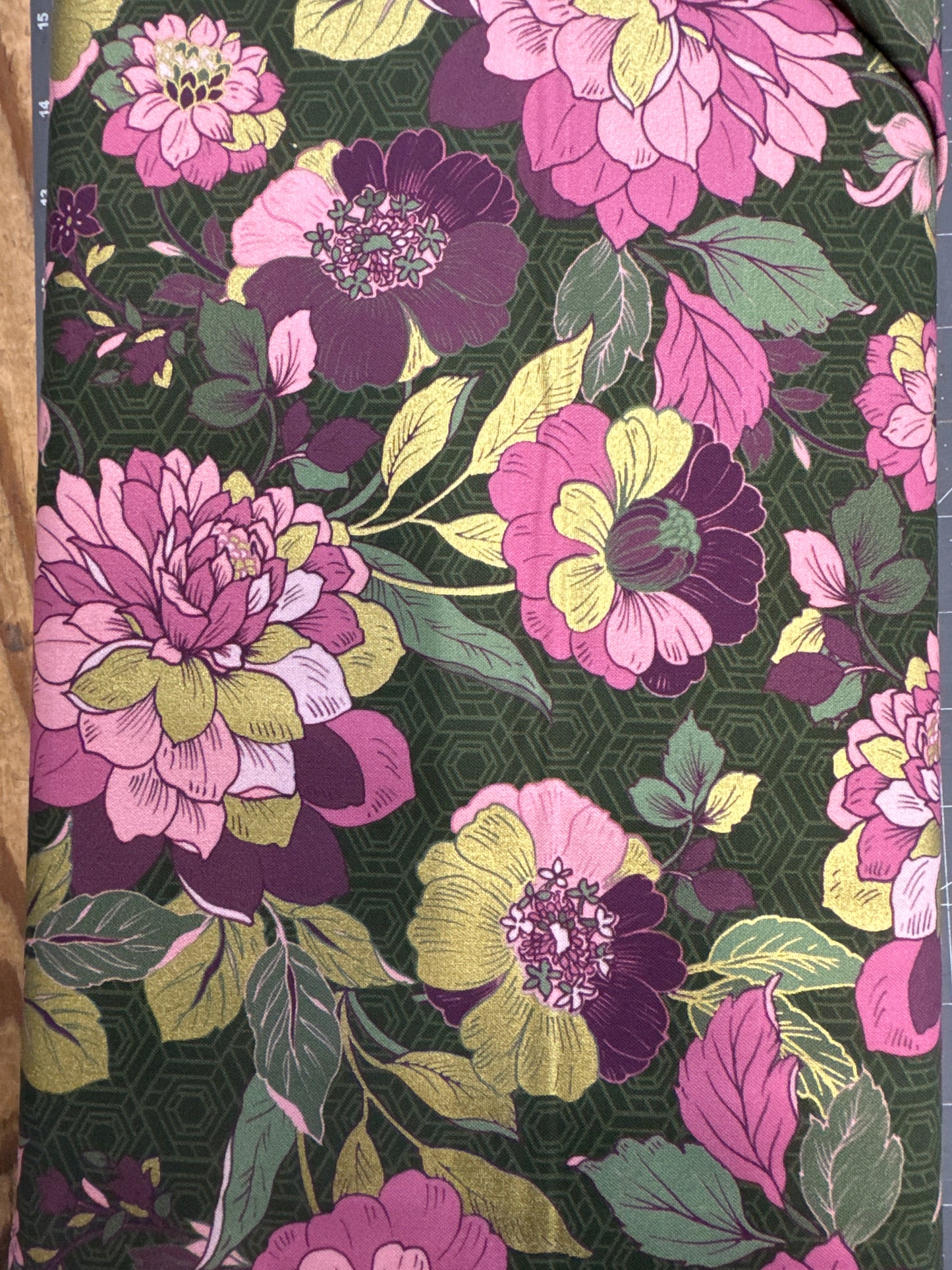 Imperial Collection - Graceful Cranes - Large Flowers on Forest Hexagons