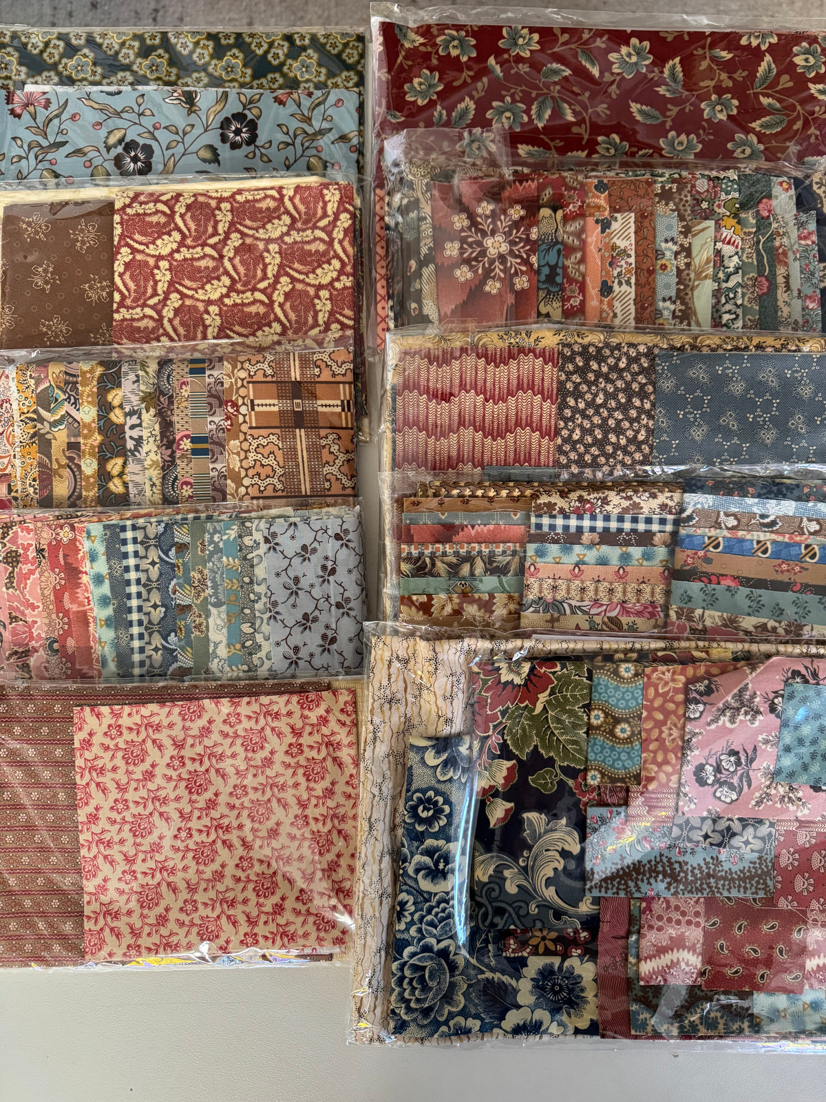 Rotherfield Greys Quilt - Patterns and Complete Fabric Set - By Shiralee Stitches. Pre-Loved Treasure.