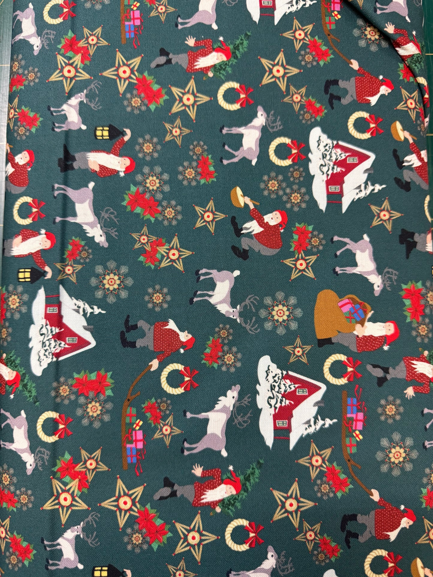 Norwegian Christmas - on Dark Green