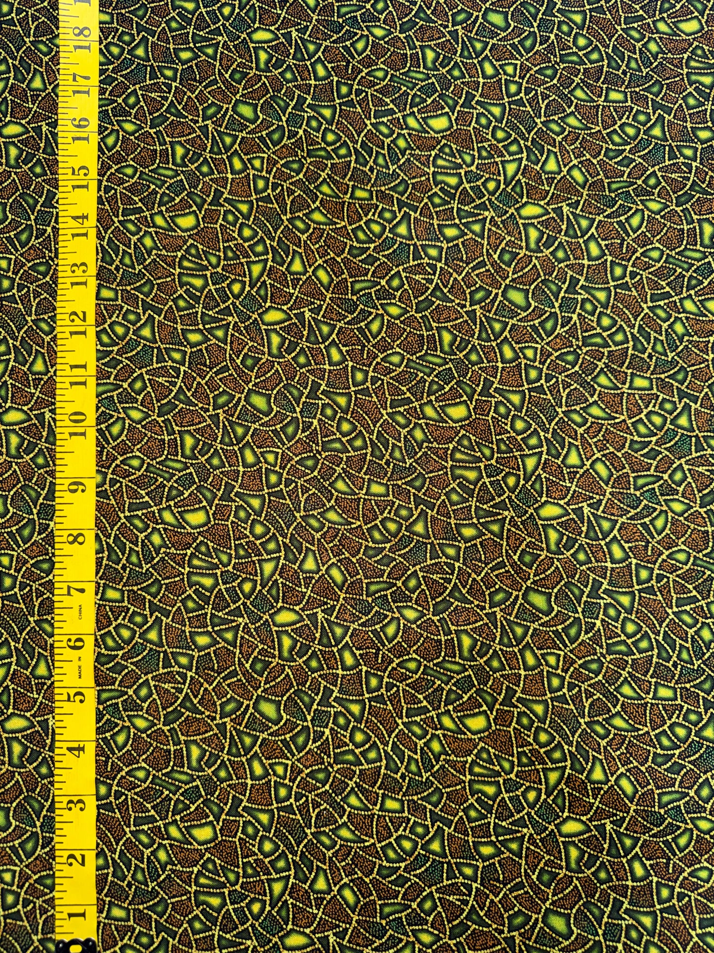 TJUKURPA LAND - Mosaic in Greens