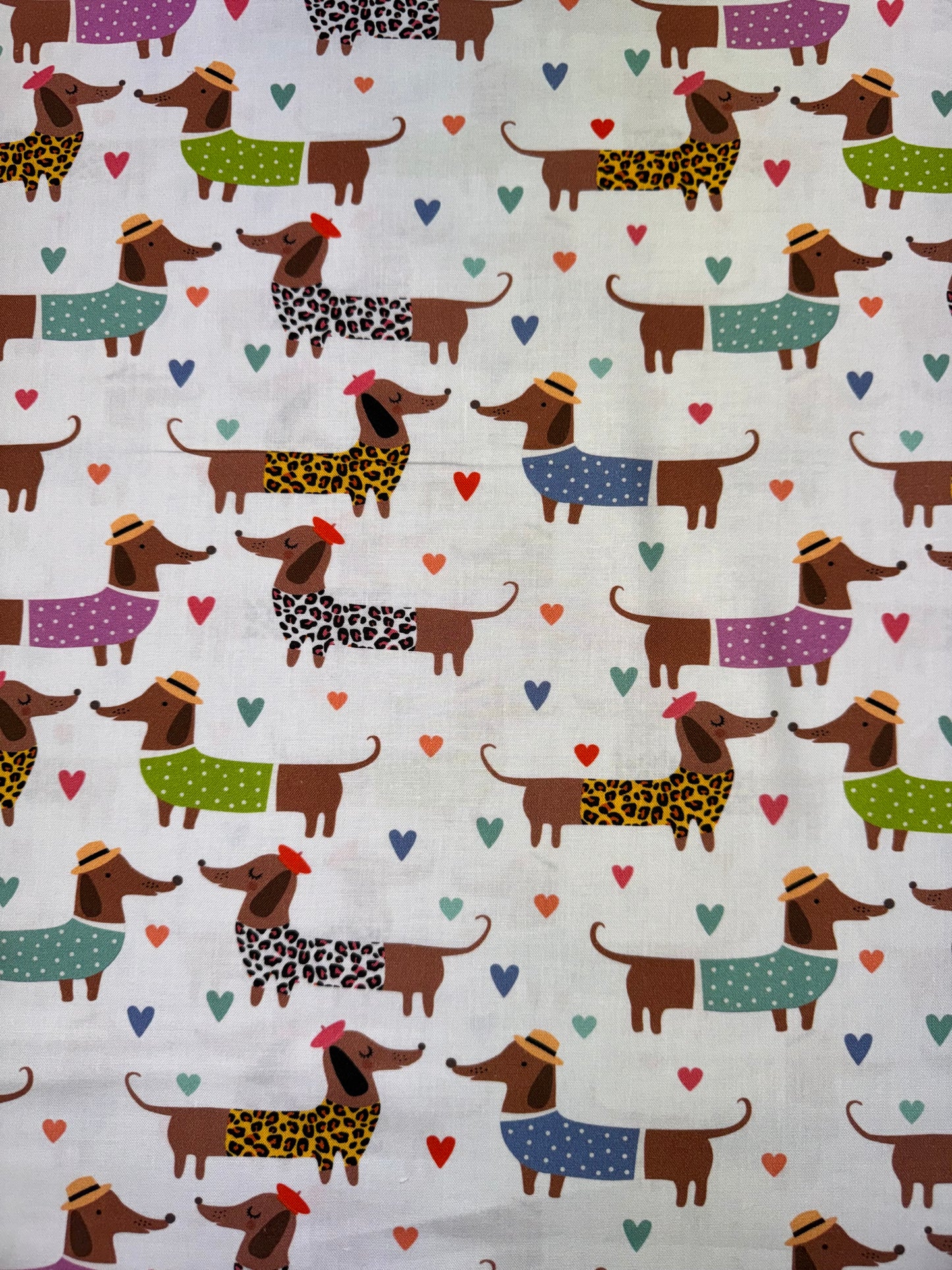 Holiday White Dashing Dachshunds