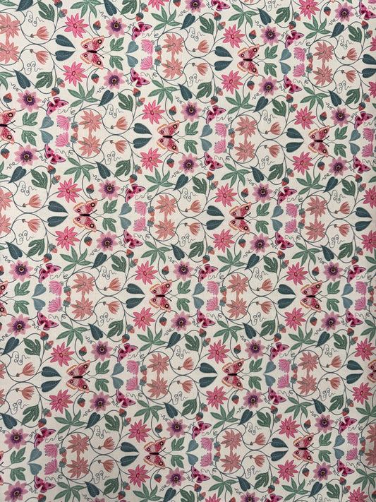 Botanical Oasis Botanical Butterfly on Cream A985A