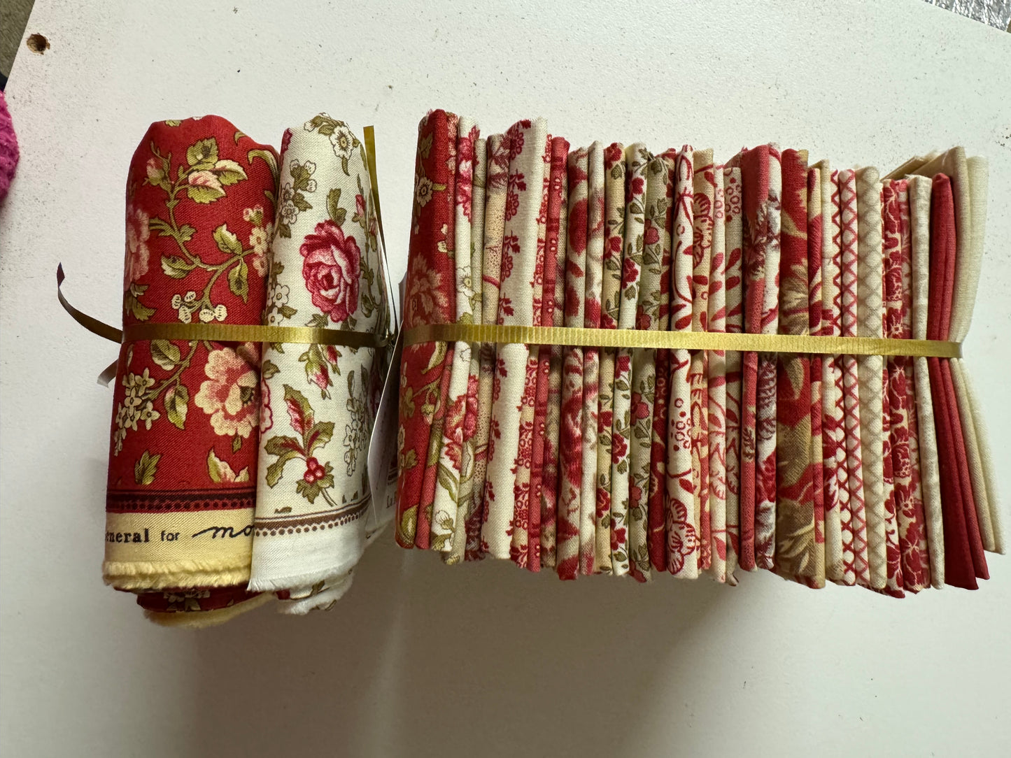 Moda La Rose Rouge Set of 36 Fat Quarters plus 1 x 1.5m plus 1 x 3m fabrics