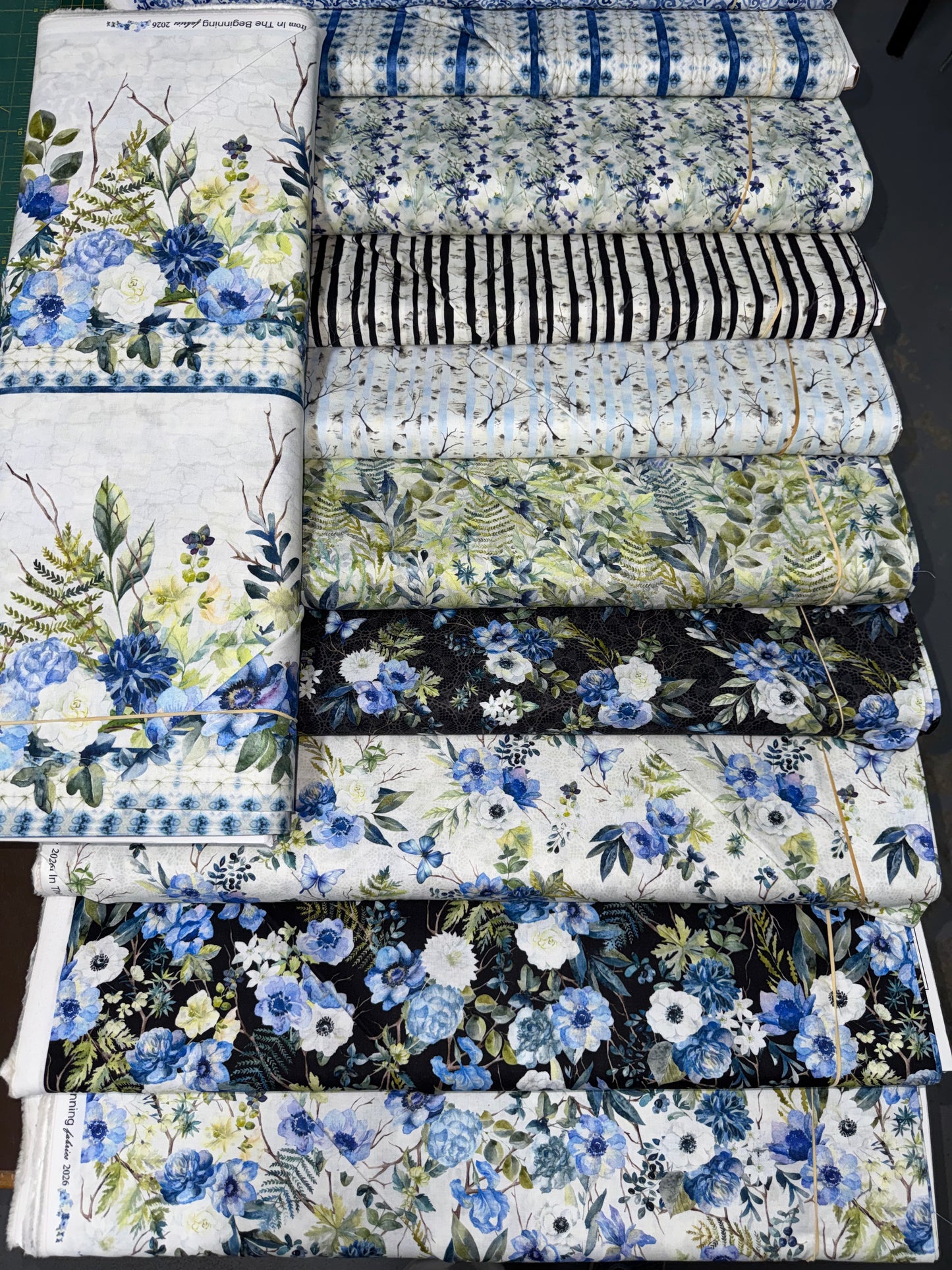 Sanctuary by Jason Yenter - Black Garden Twist Kit 64" x 75"