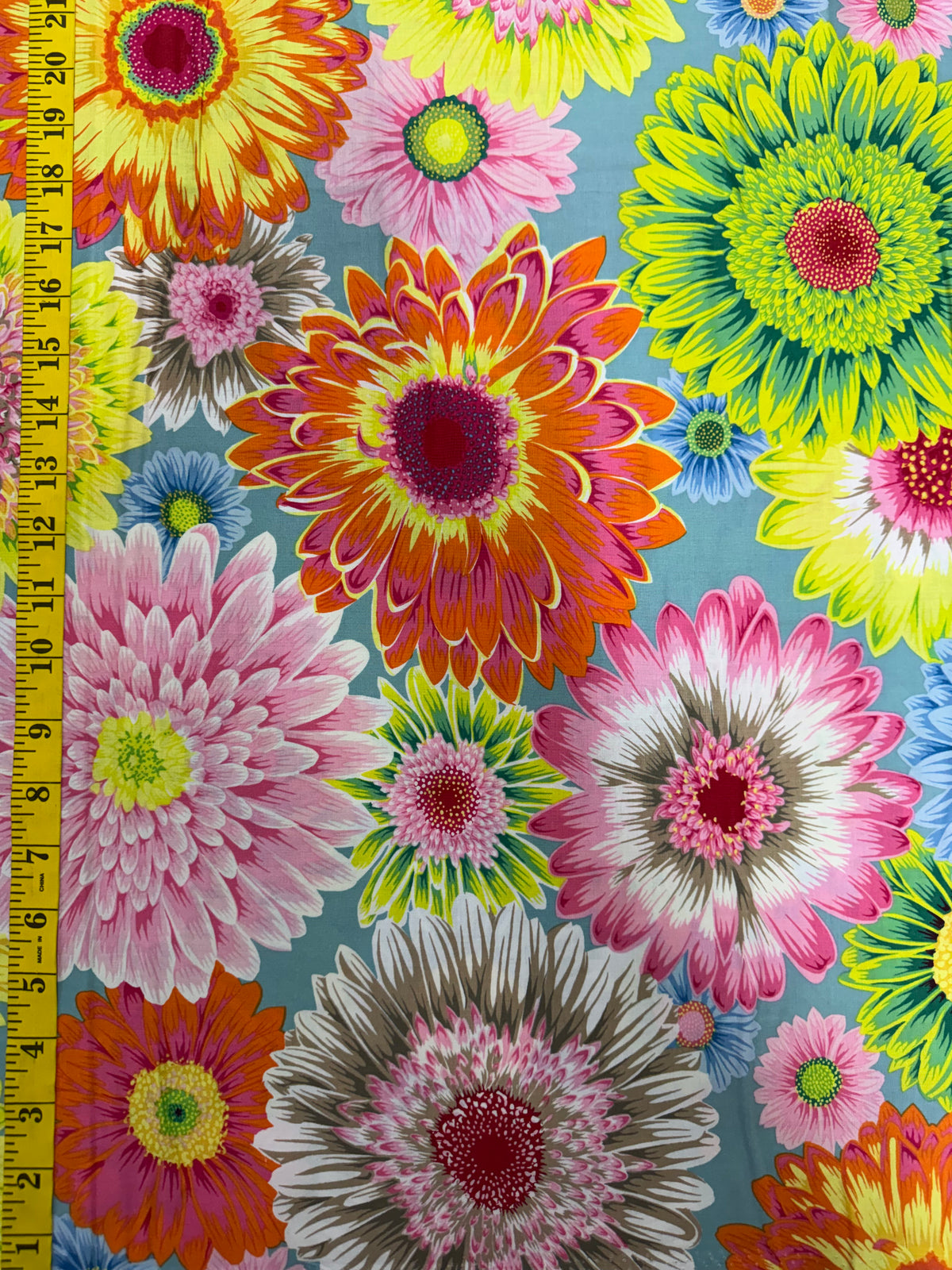Kaffe Fassett - Gerberas Daisies - Pastel
