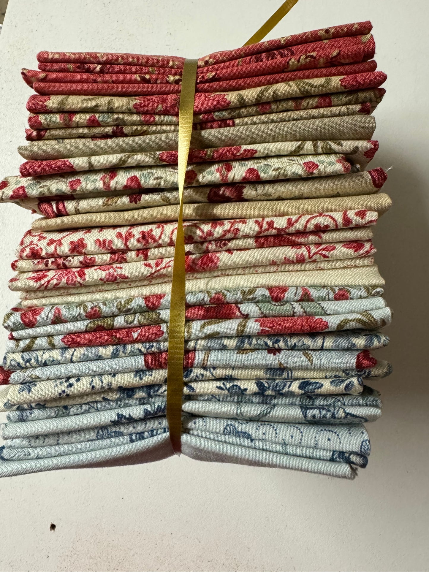 Moda Le Beau Papillon Set of 31 Fat Quarters