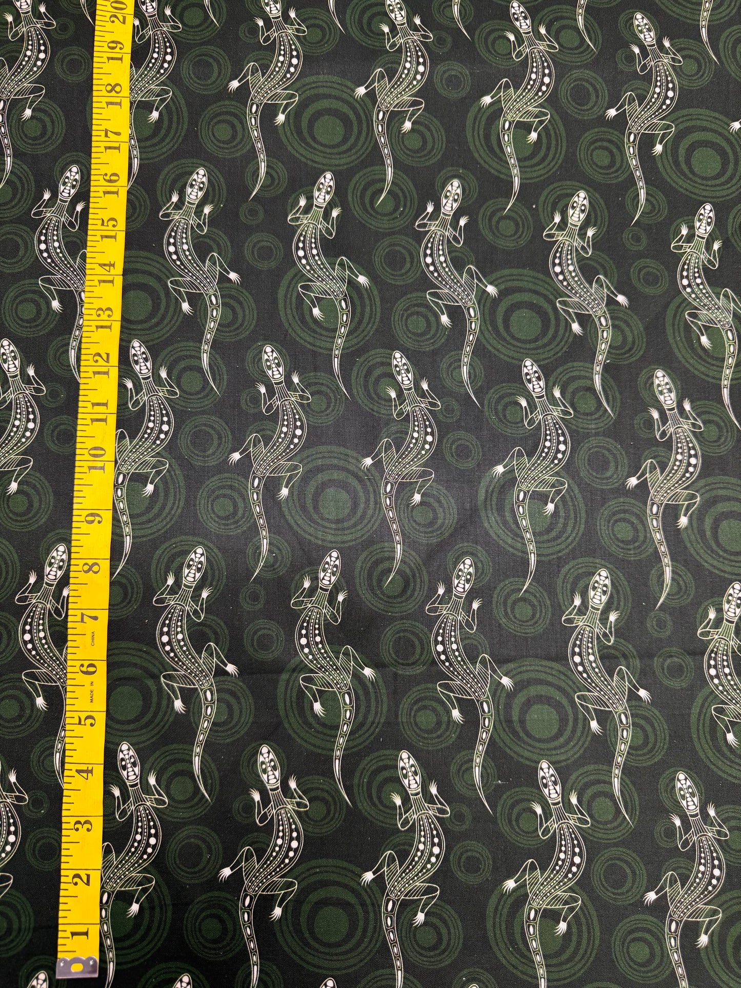 Aussie Allovers Lizards on a green background. 13m available