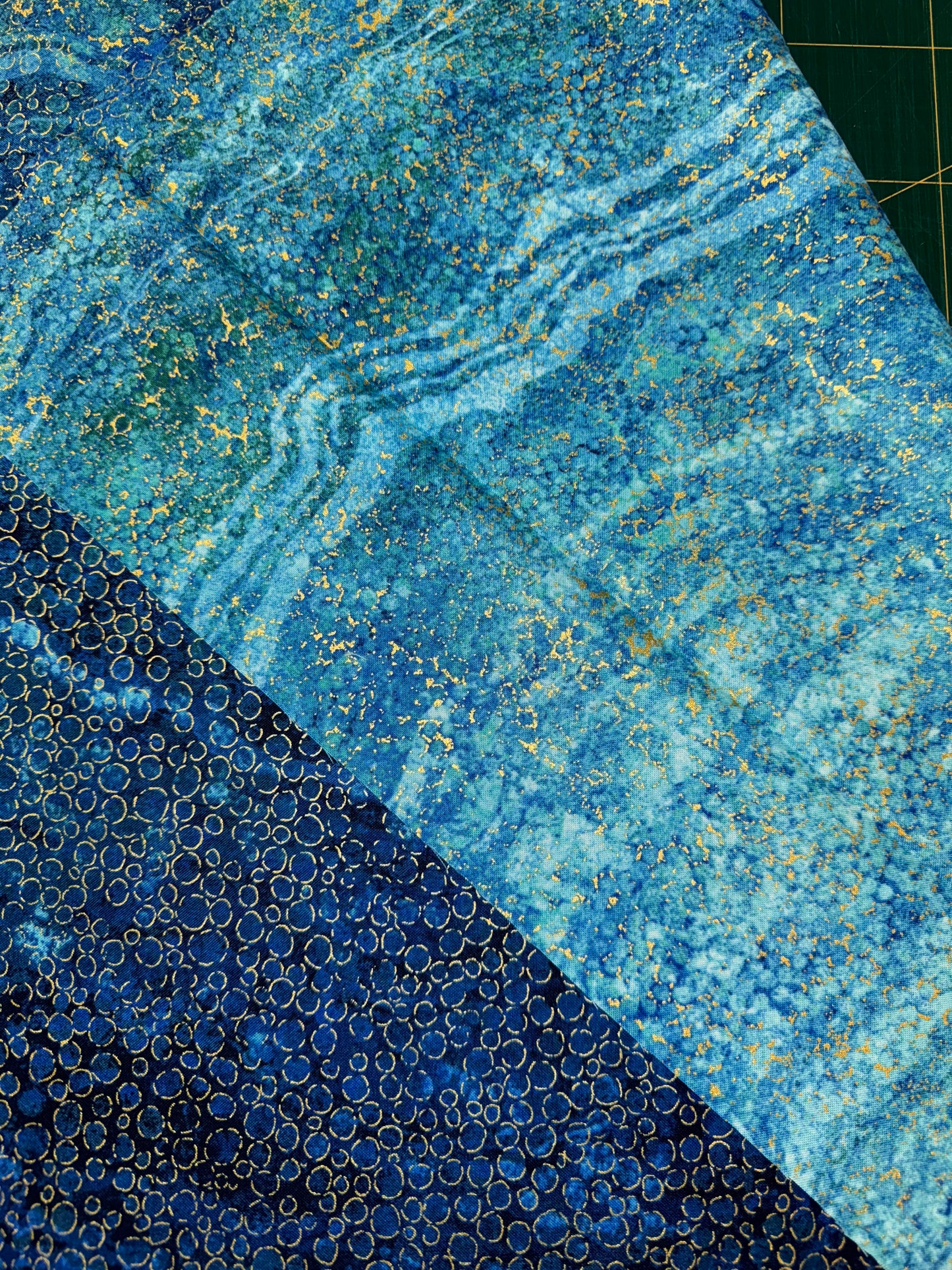 Enigma Shimmer River Rocks Ombré Dark Blue
