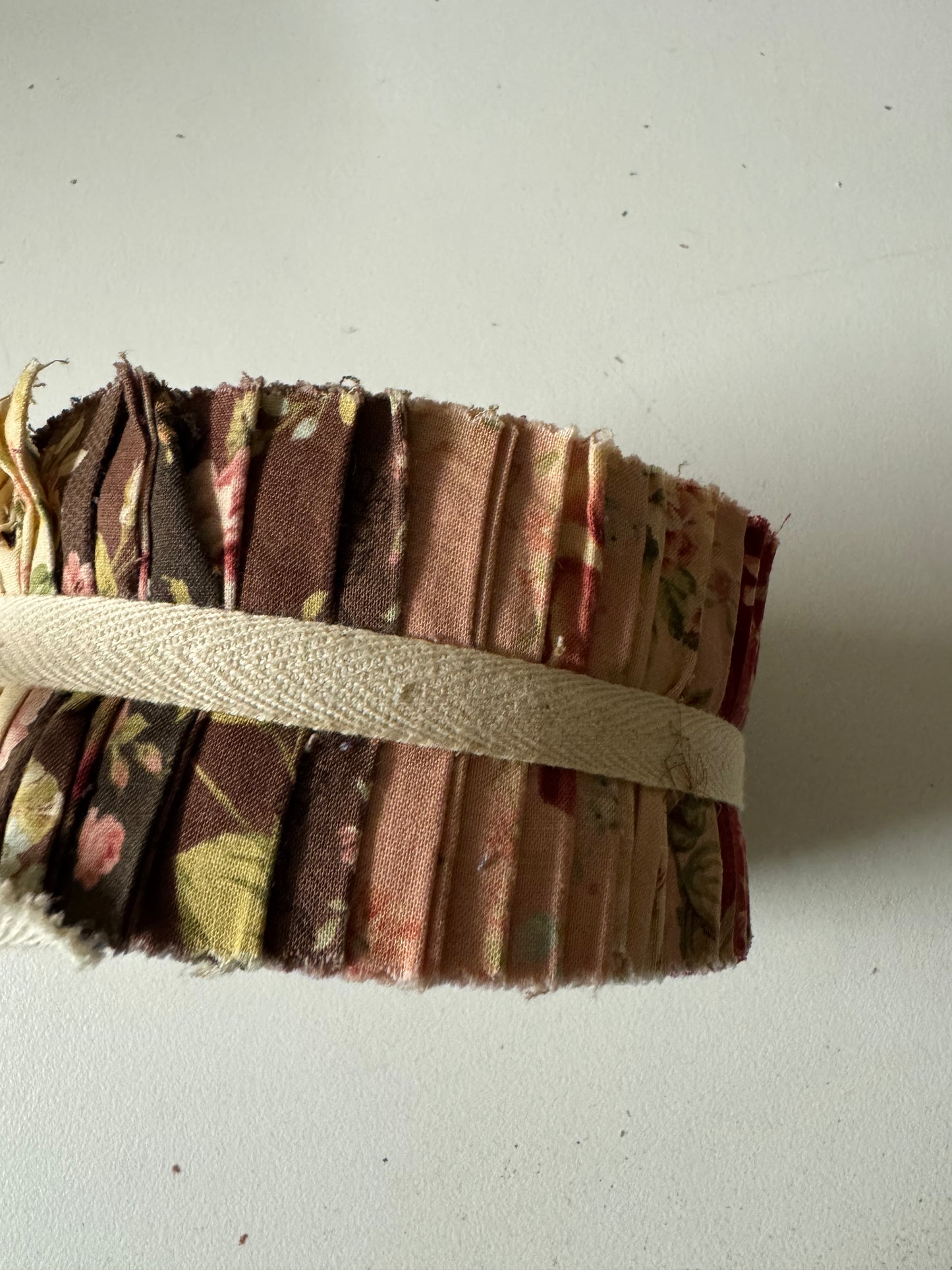 Lecien Antique Rose Jelly Roll