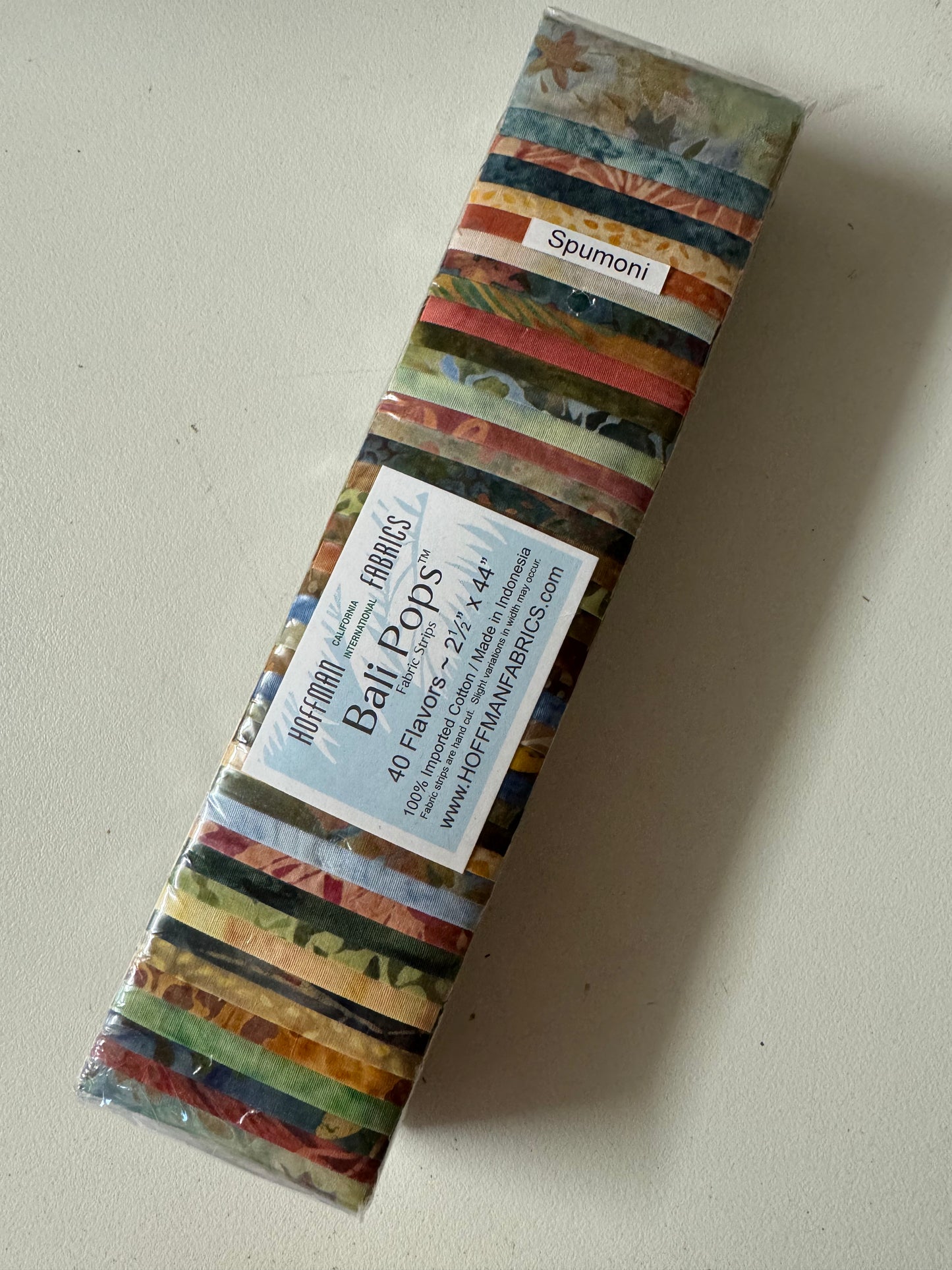 Hoffman Fabrics - Bali Pops Jelly Roll Strips - Spumoni