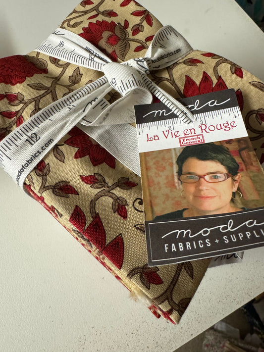 Moda French General - La Vie en Rouge - Set of 31 Fat Quarters